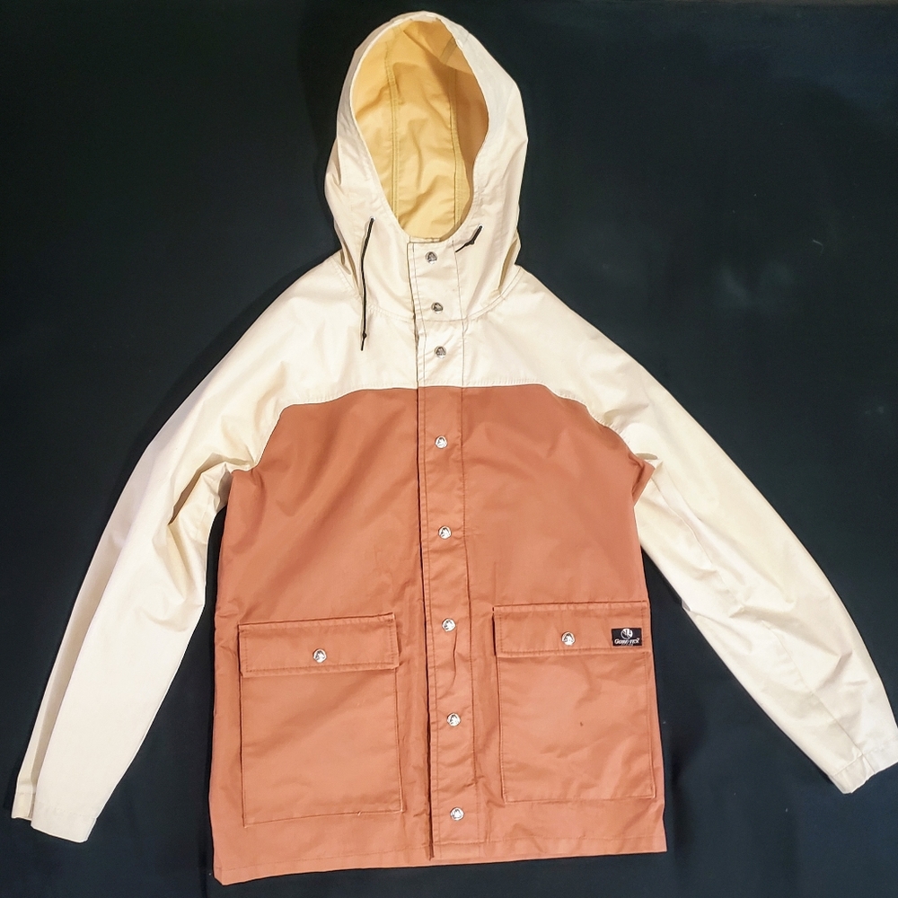 Women's M Gore-tex jacket by Pacific Trail